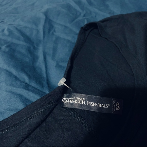 Victoria’s Secret Super Model Essentials 100% Modal Top - Picture 4 of 4